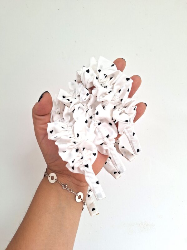 Cintillo - Blanco corazones