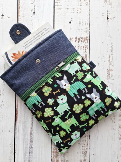 Funda Libro – Verde Perritos